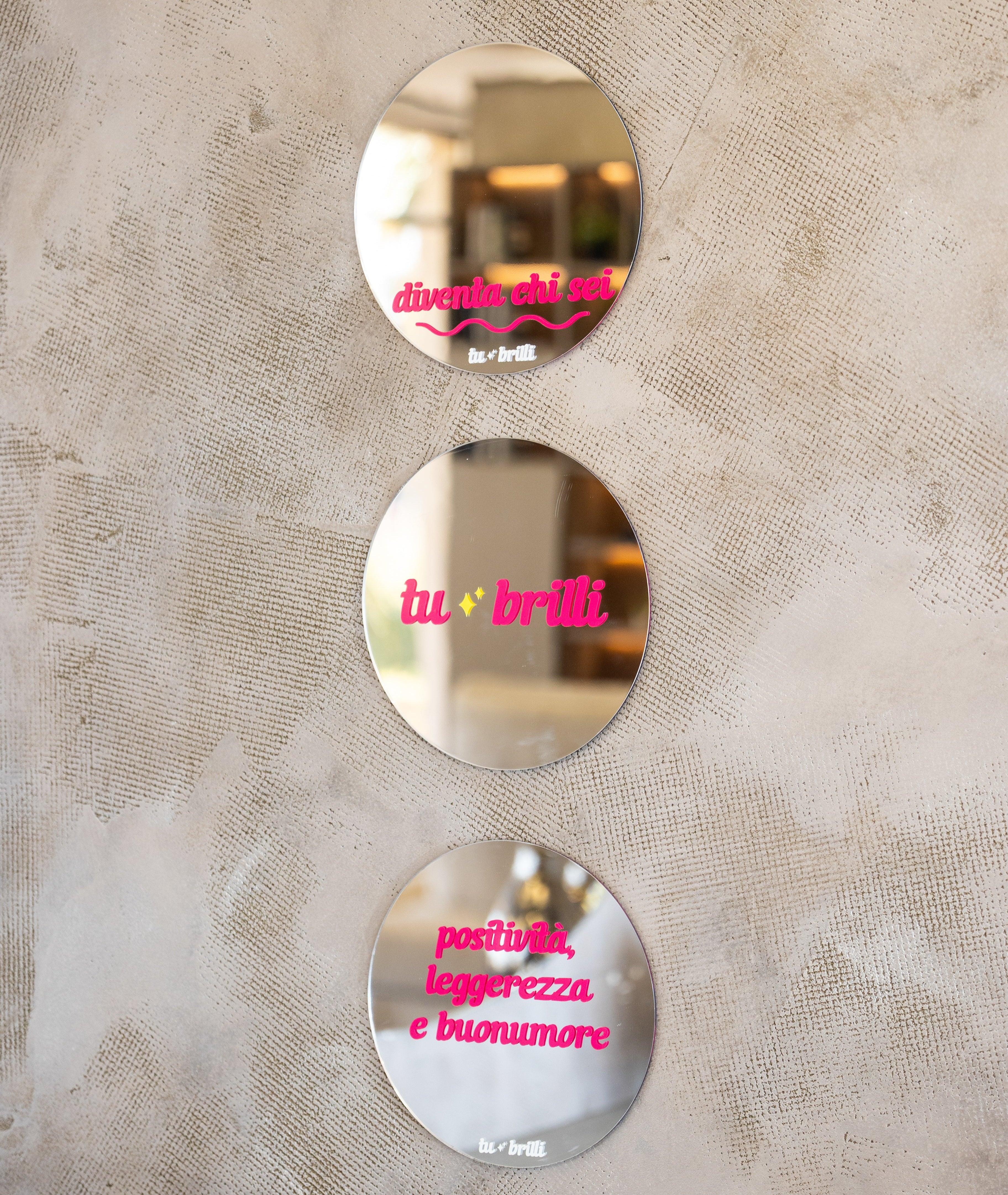 FUCHSIA SET "LUCE DENTRO" = "LIGHT INSIDE"